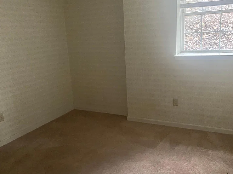 601 Christopher Dr — Photo 5