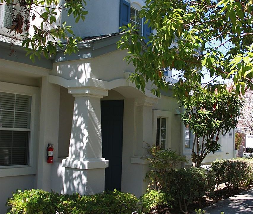 1st image of 873 Basking Ln