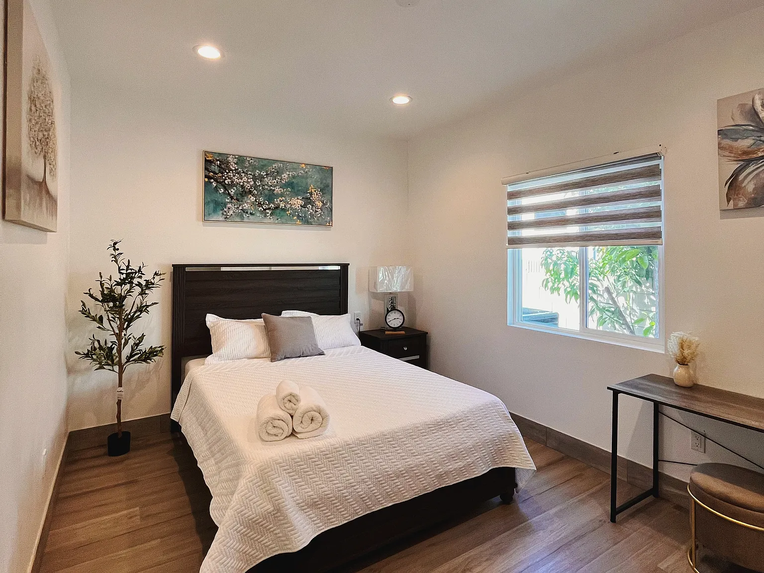 2 bed, $3,600 — Photo 3