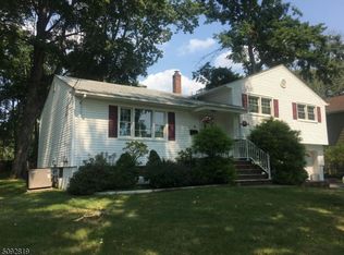 9 Herbert Pl, West Caldwell, NJ 07006