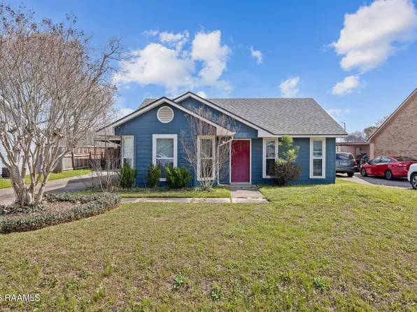 109 Marietta Dr, Youngsville, LA 70592