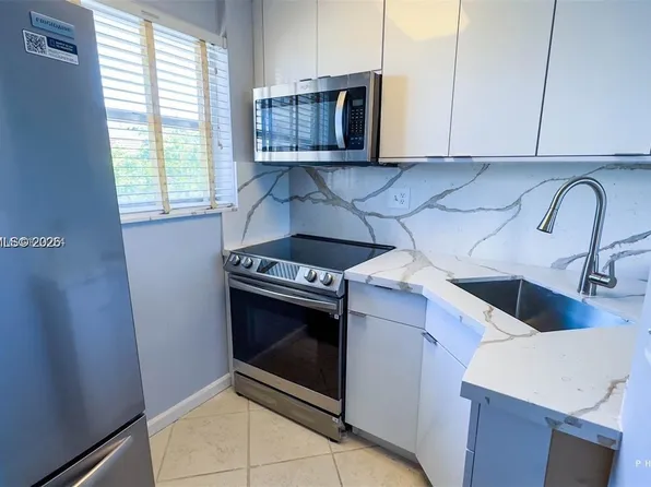 1731 SE 15th St APT 315, Fort Lauderdale, FL 33316