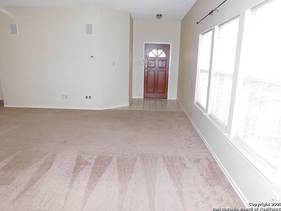 4th image of 15715 Persimmon Hill Dr