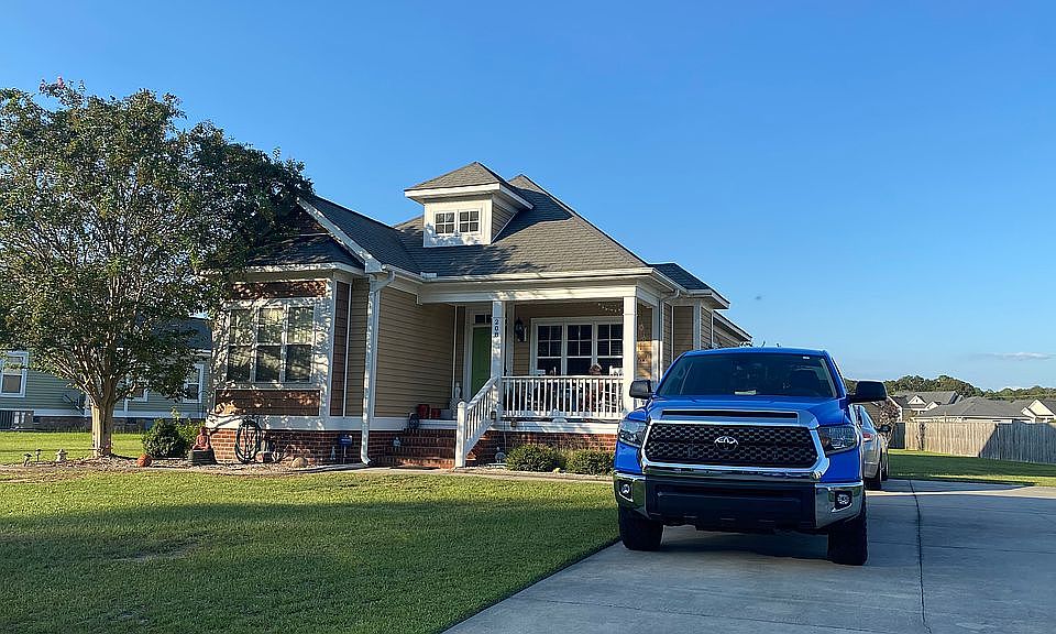 1st image of 208 Stillwater Creek Dr
