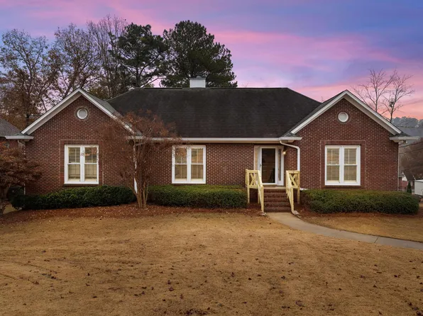 7521 Carriage Cv, Trussville, AL 35173