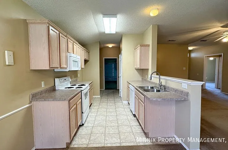 7514 Paris Ave — Photo 12
