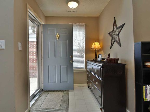 2nd image of 1525 Orchard Grove Dr