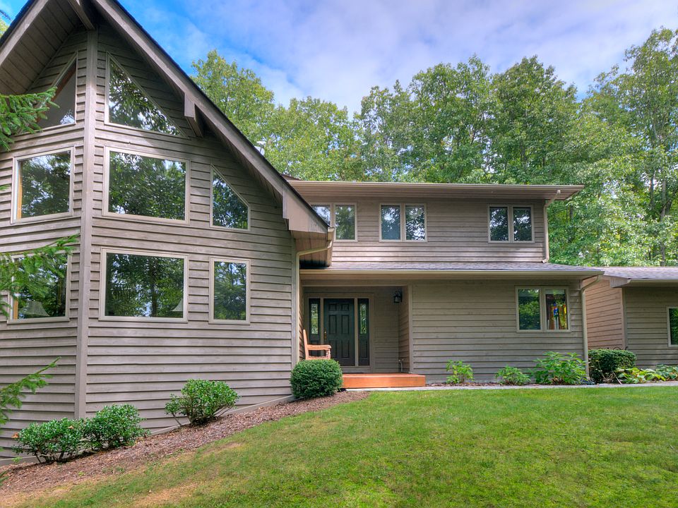 1st image of 2215 Lubna Dr