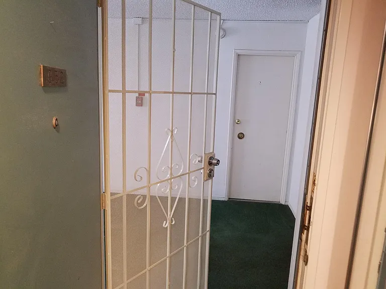 5460 White Oak Ave #G312 — Photo 13