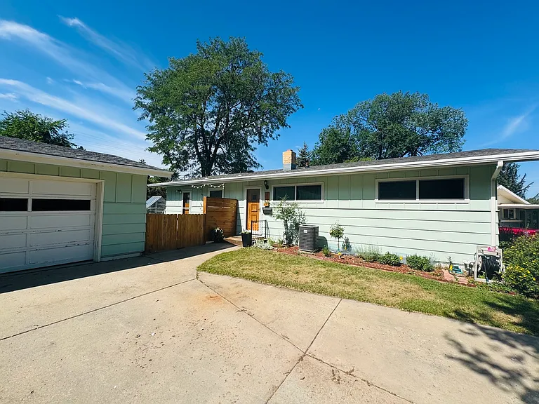 2019 Selkirk Pl — Photo 32