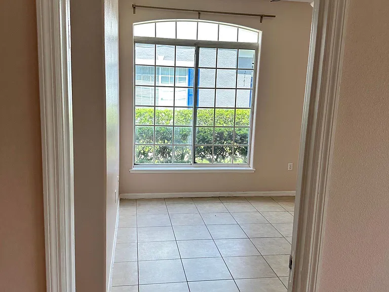2165 Island Walk Dr — Photo 6