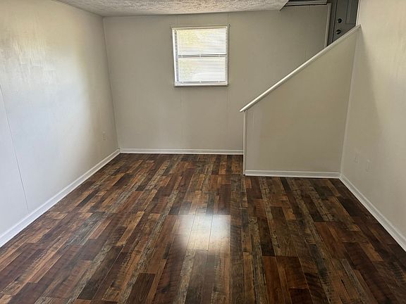 2nd image of 111-125 Hale Ave #115429870