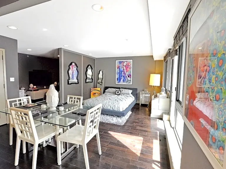 203 E 121st St #1002 — Photo 2