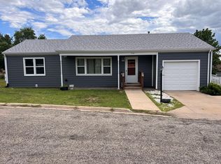 510 W 9th St, Ellsworth, KS 67439