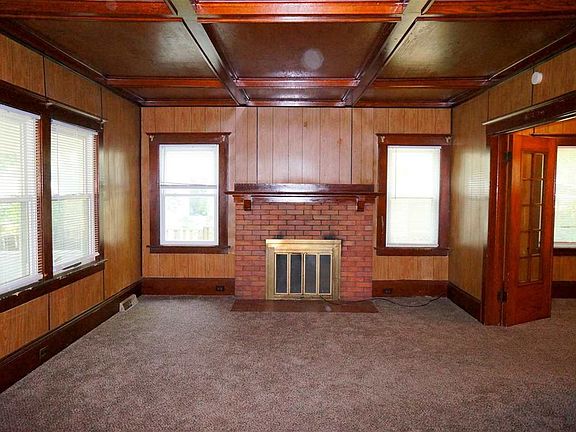 2nd image of 202 W Palmer Ave