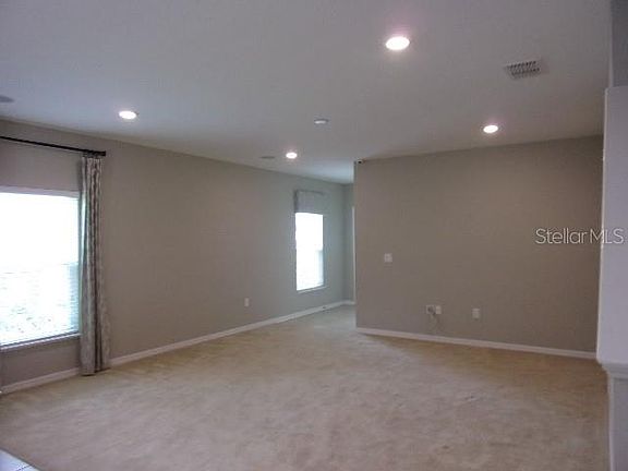 2nd image of 3812 Hampstead Ln
