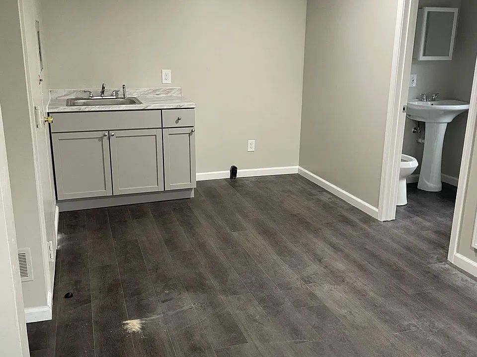 86.5 Alexander St #31