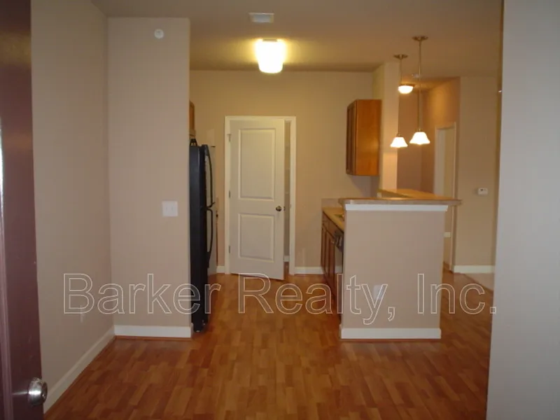 2 bed, 2.0 bath, 1000 sqft, $1,450 — Photo 2