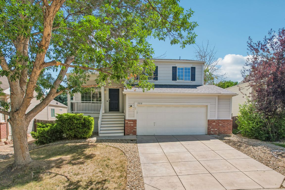 Clover Creek Dr-S1908-001.jpg
