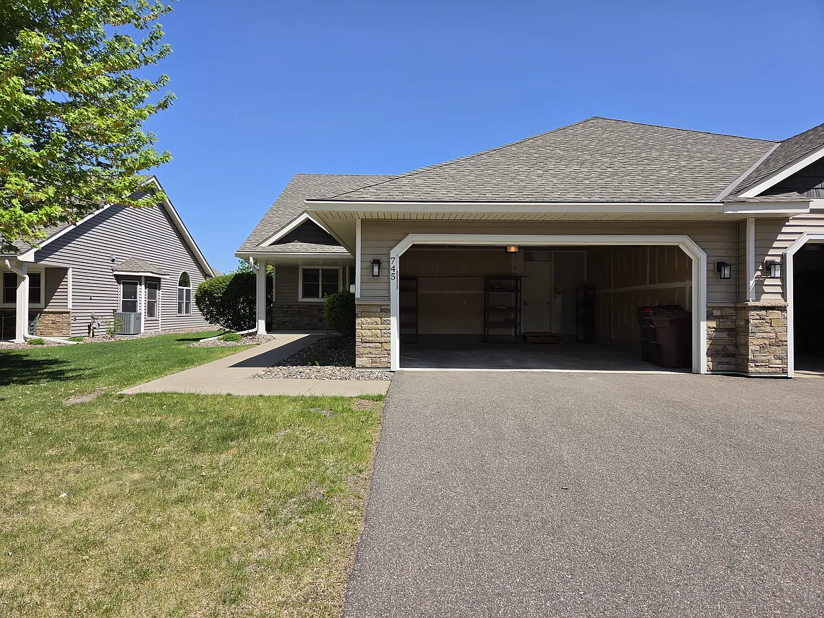Building Photo - 745 Echo Shores Ct