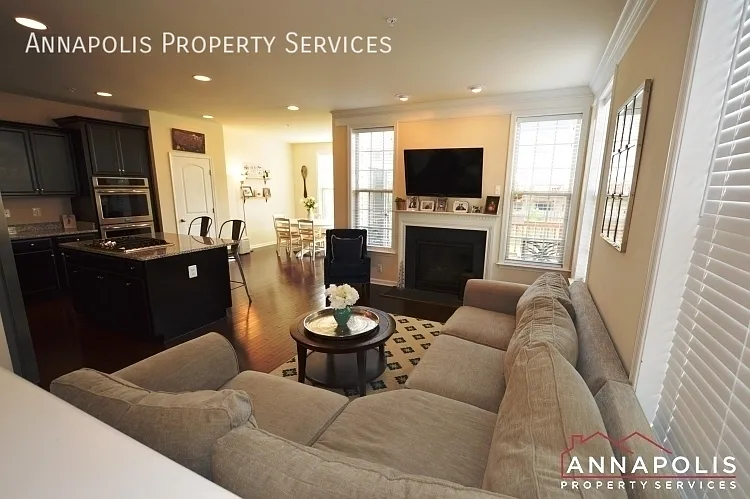 862 Nancy Lynn Ln — Photo 3