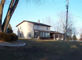 455 W 625 S, Wolcottville, IN 46795
