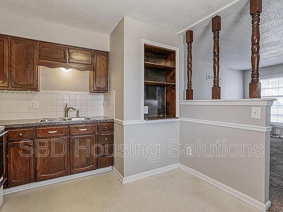 4th image of 701 NE Columbus St APT B