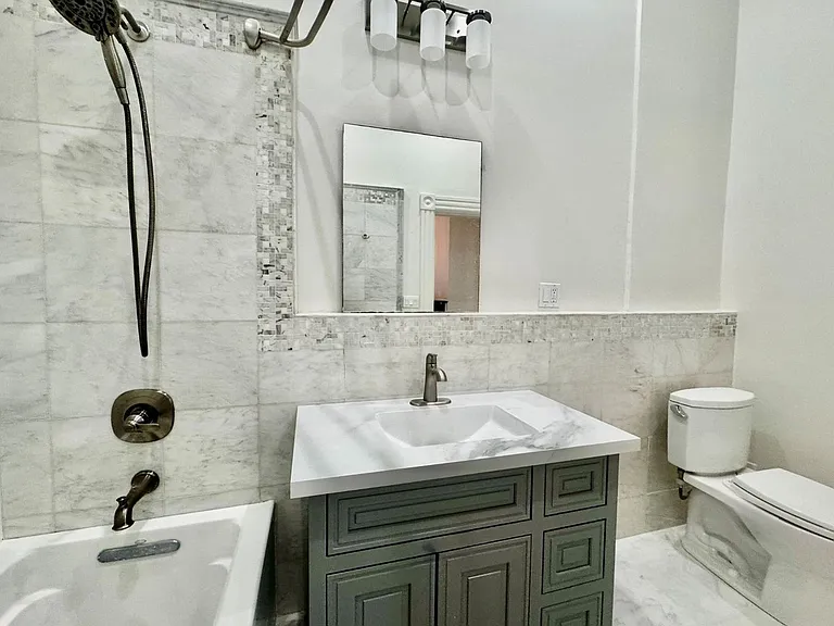 1914 Golden Gate Ave — Photo 13