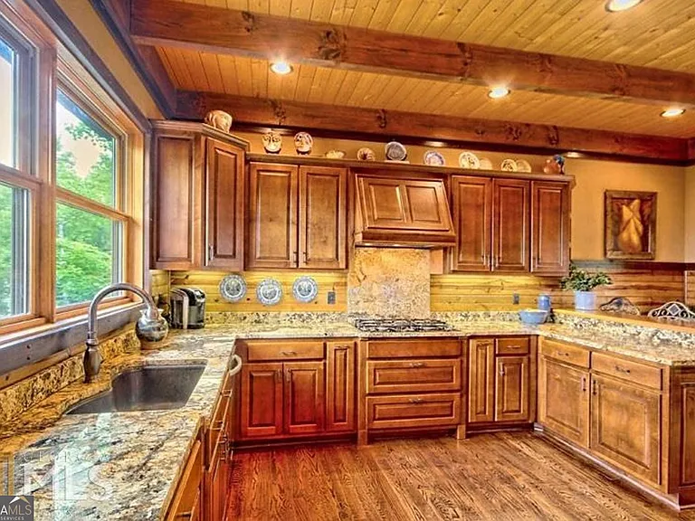 100 Corinth Ln — Photo 10