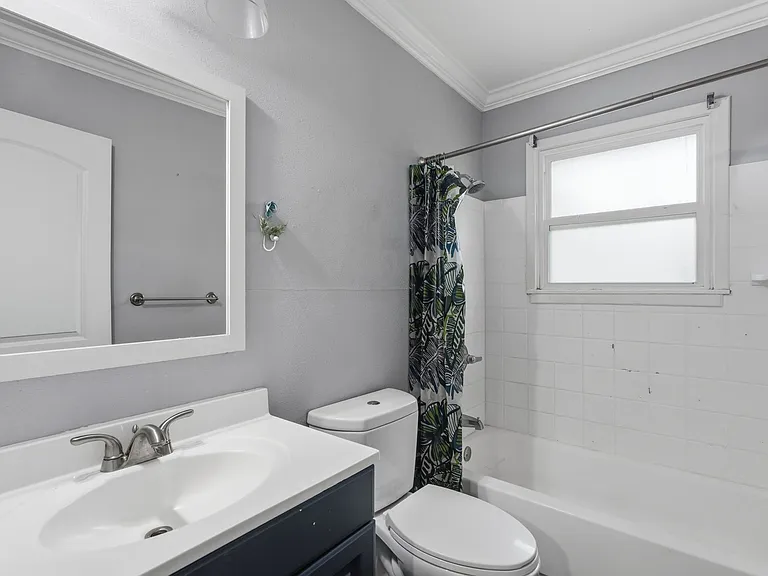 1520 E Hankerson St — Photo 7