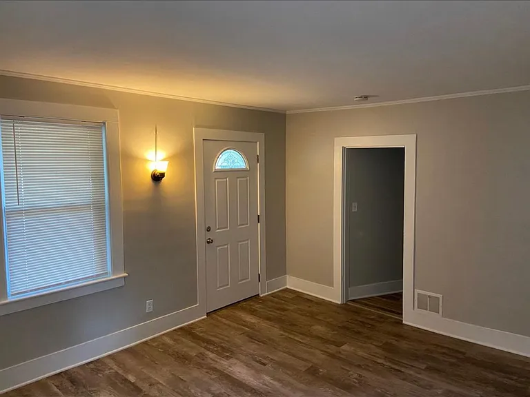 136 Pine St #136 — Photo 3