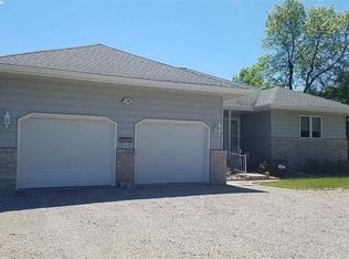 2808 W 15th St, Duluth, MN 55806