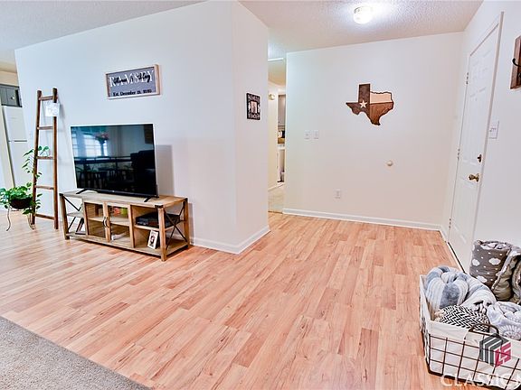 5th image of 152 Winter Hill Drive