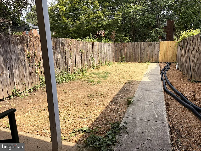 909 E Lake Ave #1 — Photo 47
