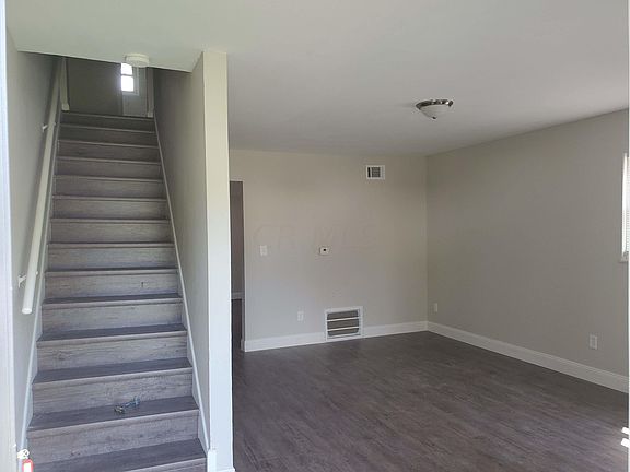 4th image of 2991-3001 E 11th Ave