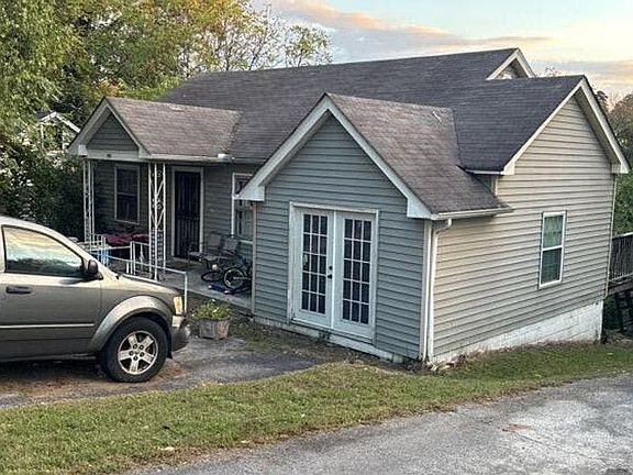 2nd image of 620 Gillespie Rd