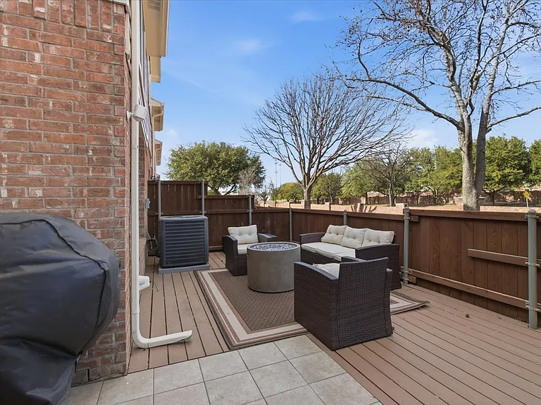 7237 Rembrandt Dr — Photo 19