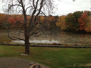 88 Fishing Cove Rd, North Kingstown, RI 02852