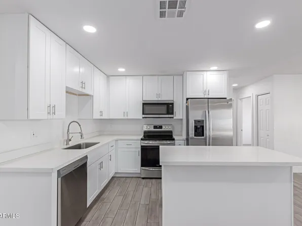 2433 E IMPALA Avenue, Mesa, AZ 85204