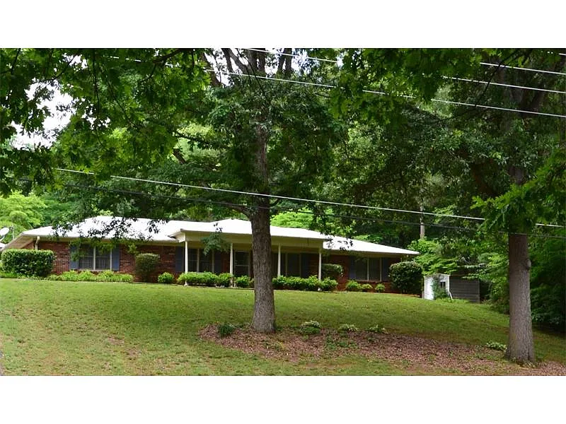106 Garden Hill Dr photo 1