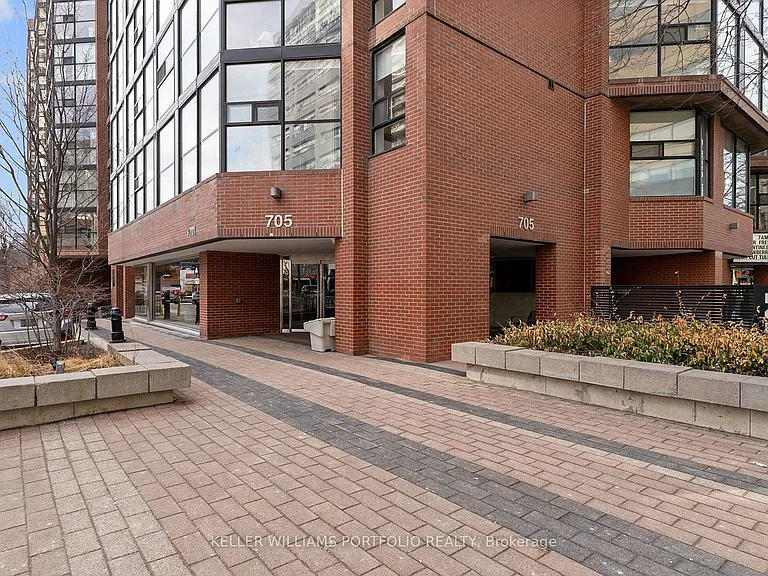 705 King St W #601 — Photo 21