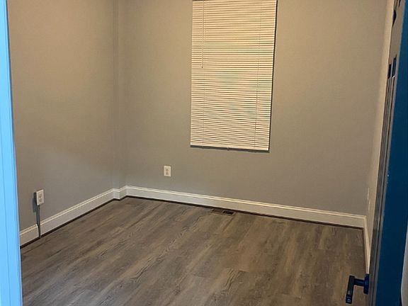 4th image of 2103 Belair Rd #B-700