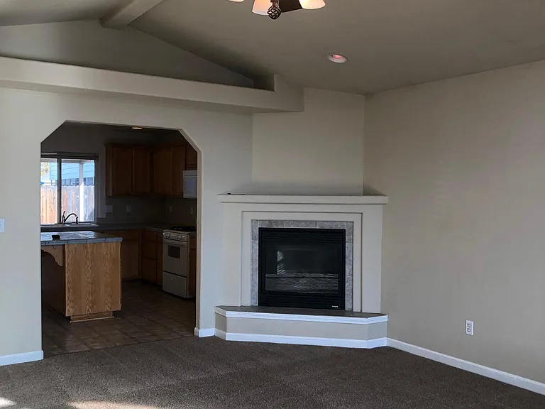 2337 Jeremy St — Photo 4