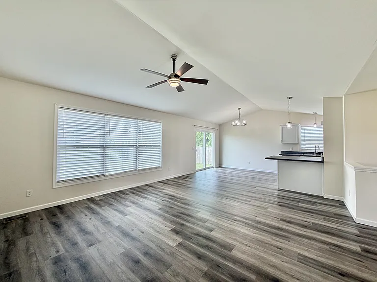 118 Cedar Ave — Photo 10