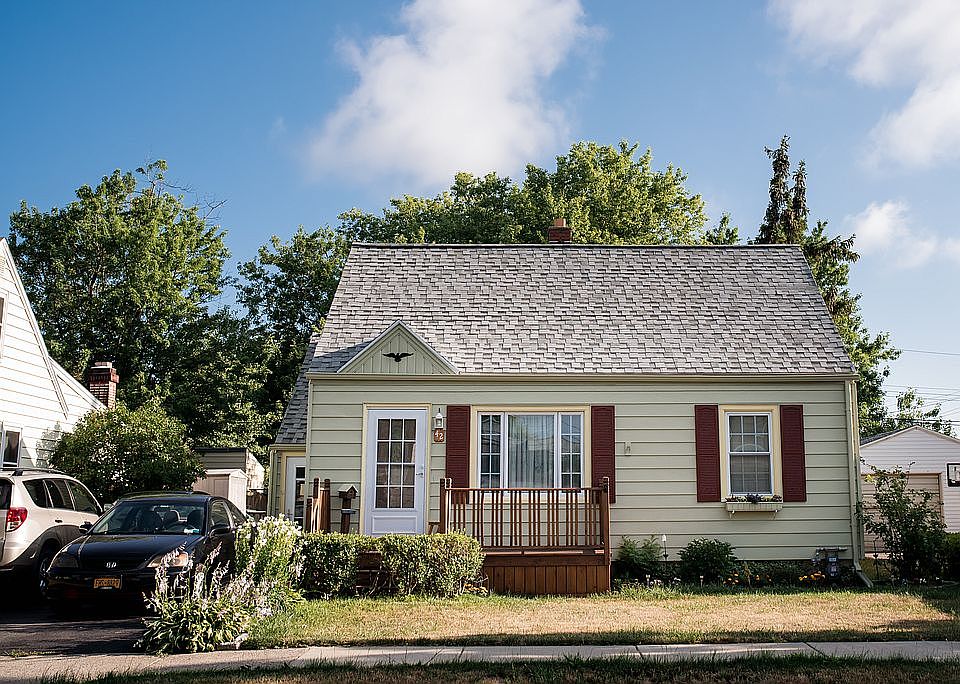 1st image of 42 Tussing Ln