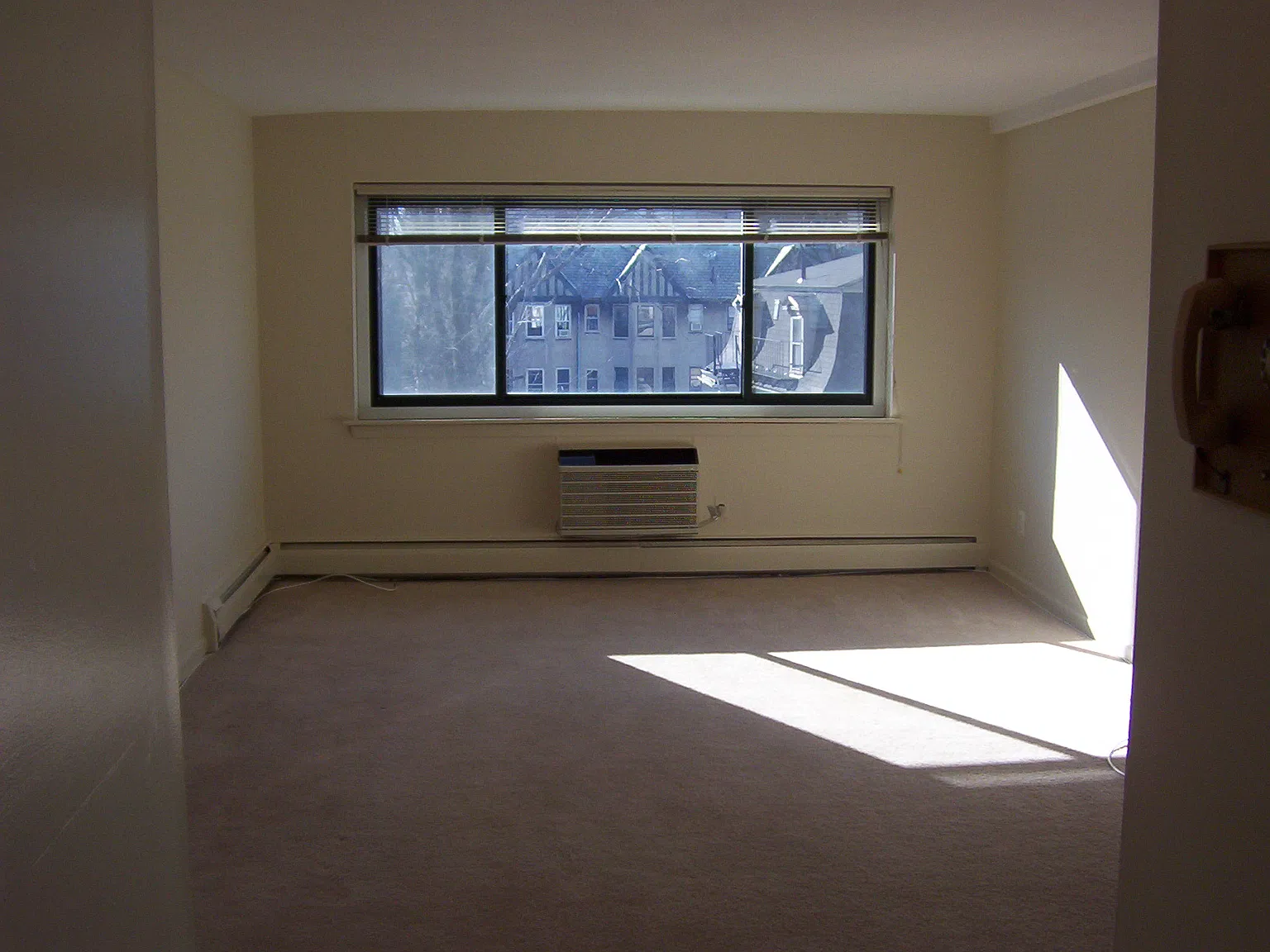 1 bed, $2,759 — Photo 4