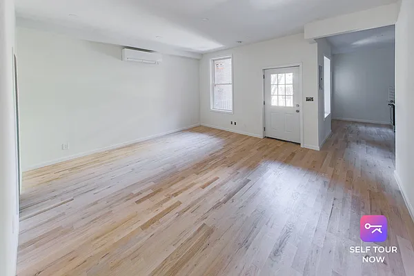 Rented by MAPT Residential LLC | media 18