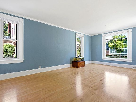 3rd image of 7405 Milwaukee AVENUE
