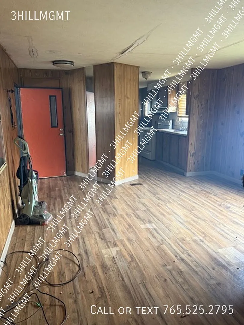 Charming 2-bedroom Nitro, WV — Photo 3