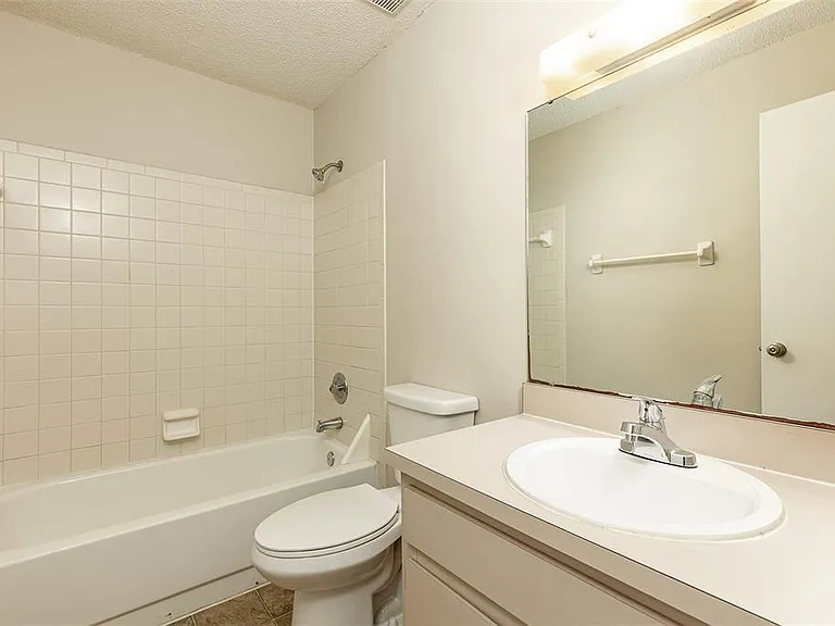 2517 E Stanley Matthew Cir — Photo 10